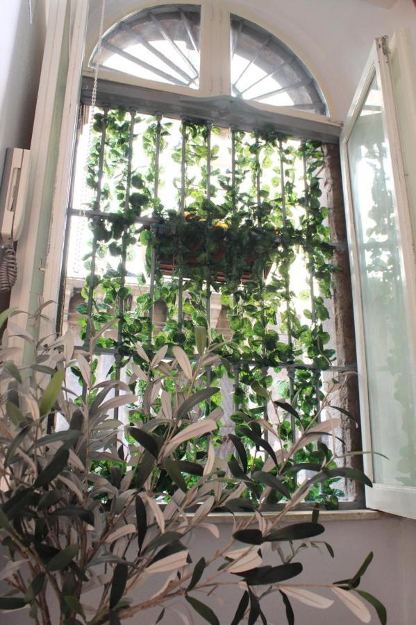 Little Sicily Apartment *